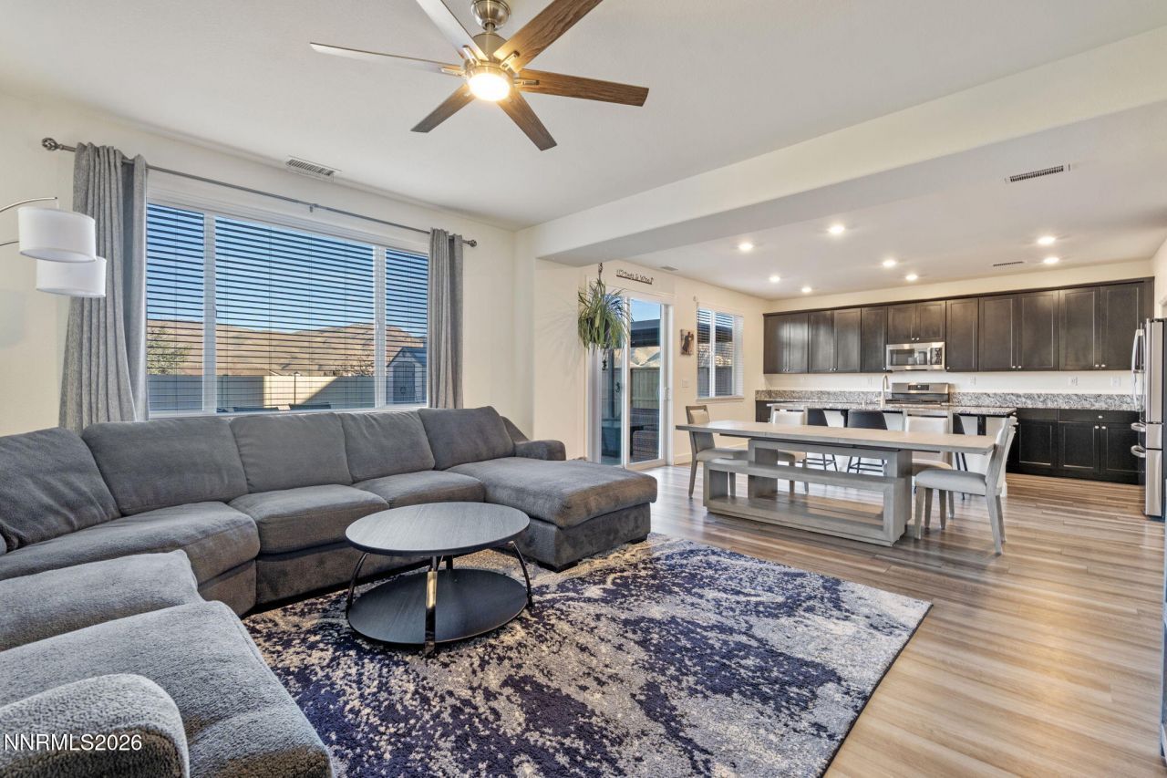 9764 Quartette Drive, Reno, NV 89521 Photo