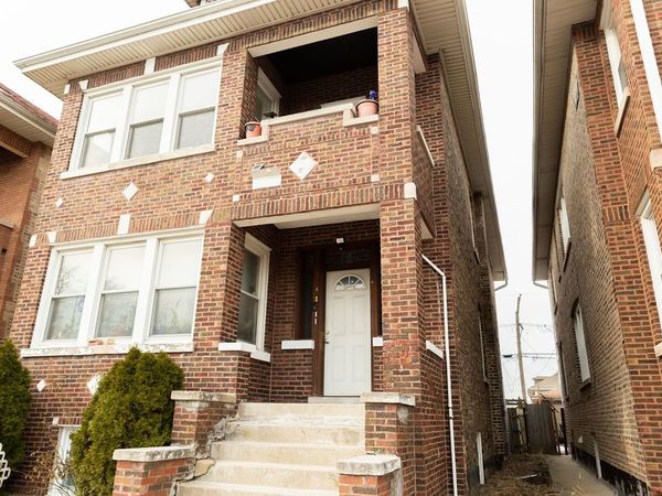 5752 S Whipple Street, Chicago, IL 60629