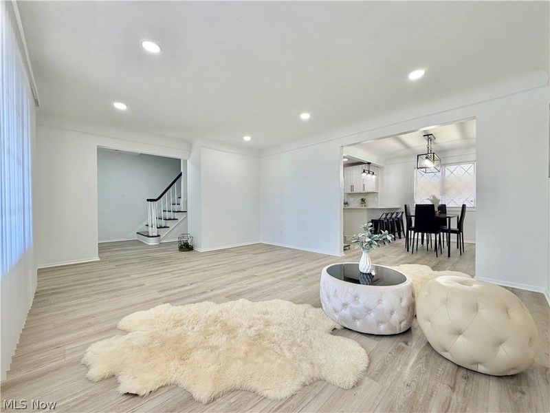 131 Noran Circle, Bedford, OH 44146 Photo 3