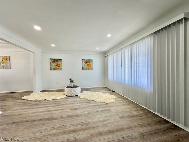 131 Noran Circle, Bedford, OH 44146 Photo 4