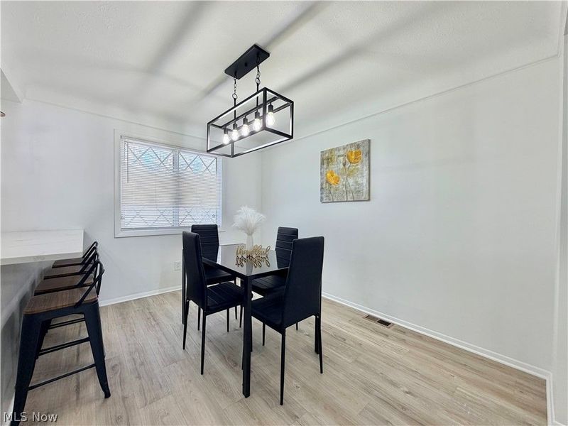 131 Noran Circle, Bedford, OH 44146 Photo 5