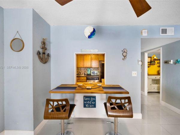 3180 S Ocean Dr , Unit 607, Hallandale Beach, FL 33009