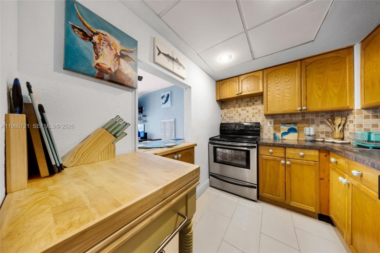 3180 S Ocean Dr, Unit 607, Hallandale Beach, FL 33009 Photo