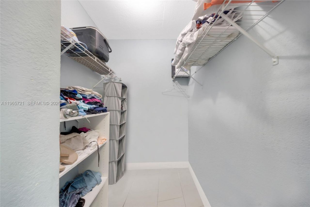 3180 S Ocean Dr, Unit 607, Hallandale Beach, FL 33009 Photo