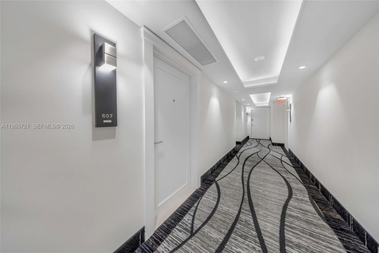 3180 S Ocean Dr, Unit 607, Hallandale Beach, FL 33009 Photo