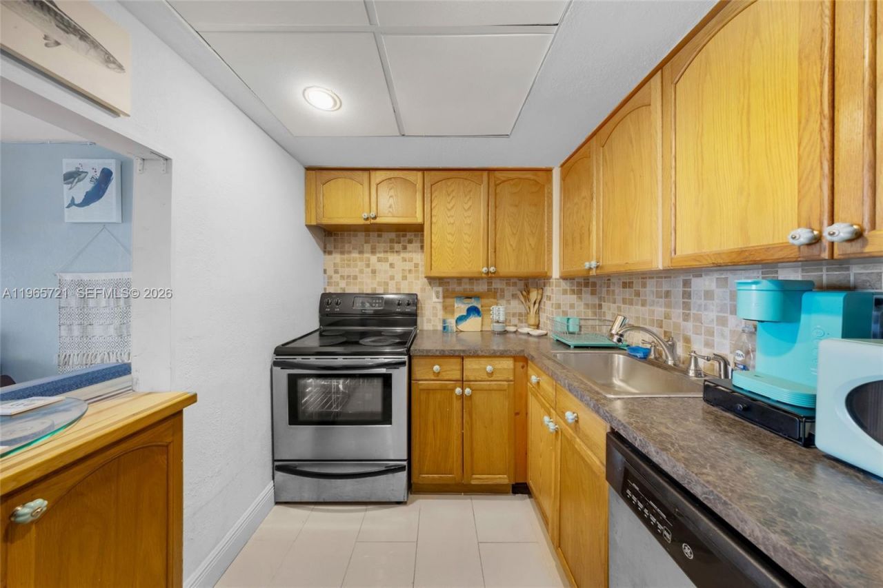 3180 S Ocean Dr, Unit 607, Hallandale Beach, FL 33009 Photo