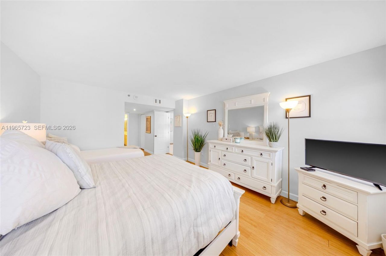1201 S Ocean Dr, Unit 1903S, Hollywood, FL 33019 Photo