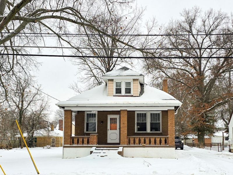 2048 W Galbraith Road, Cincinnati, OH 45239 Photo 1