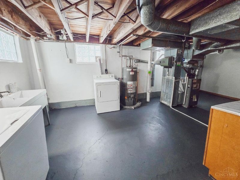 2048 W Galbraith Road, Cincinnati, OH 45239 Photo 12