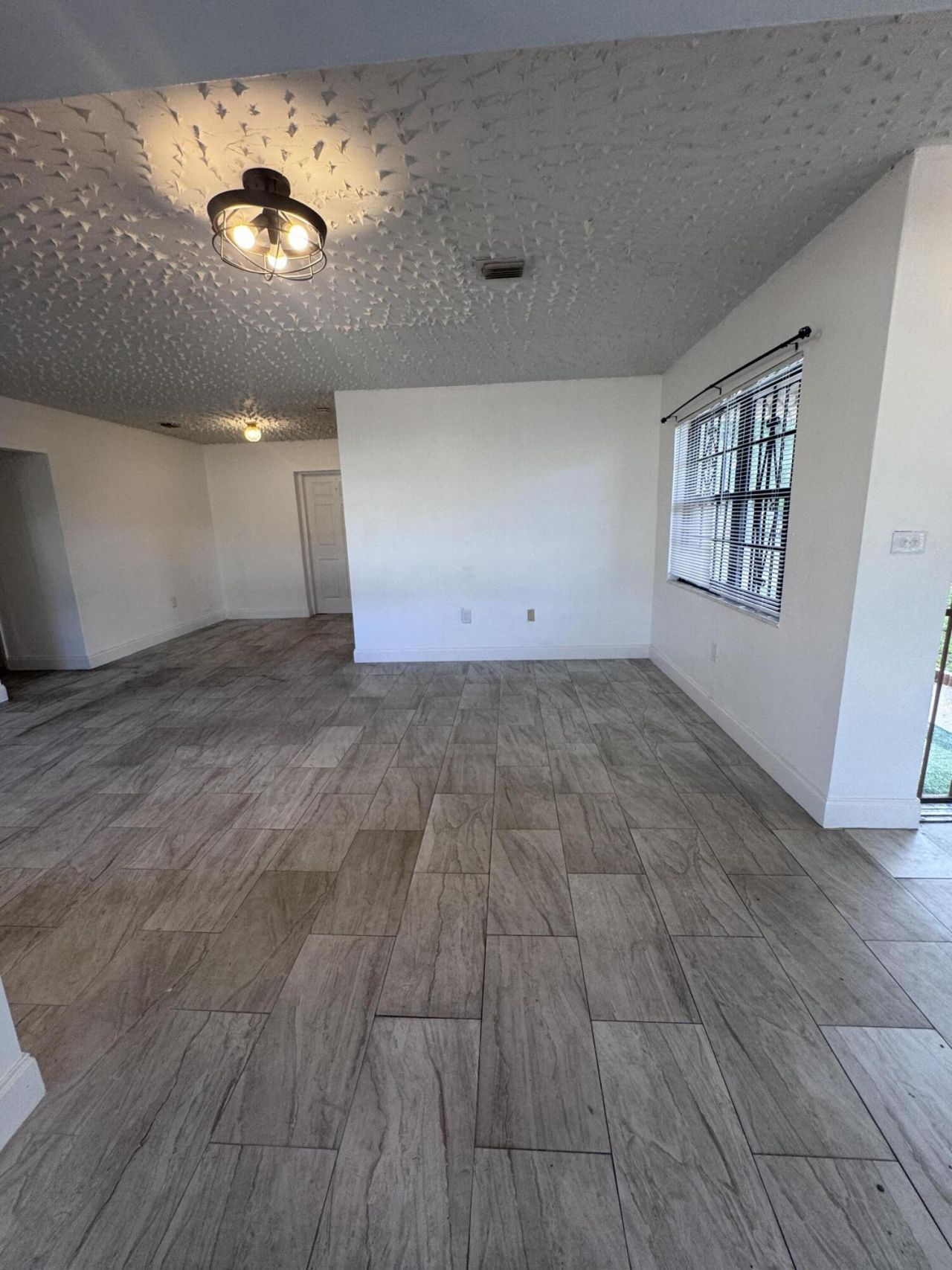 1440 NW 183rd Street, Miami, FL 33169 Photo