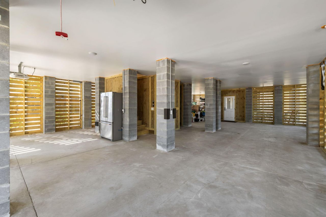 313 Blowing Fresh Drive Photo 37