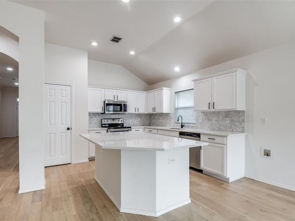 405 Hackberry Drive, Fate, TX 75087