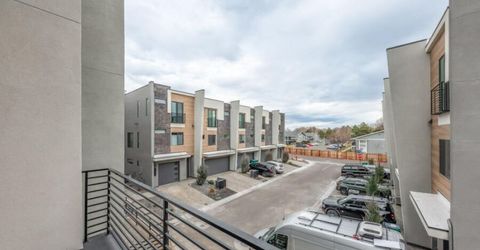 160 Rissone Lane, Unit 32, Reno, NV 89503 Photo