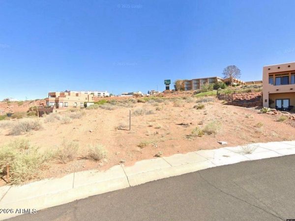 314 Clubhouse Drive, Unit #16, Page, AZ 86040