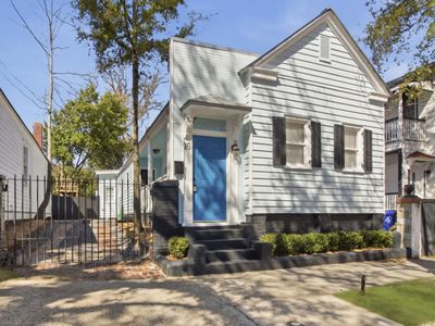 16 Moultrie Street, Charleston, SC 29403