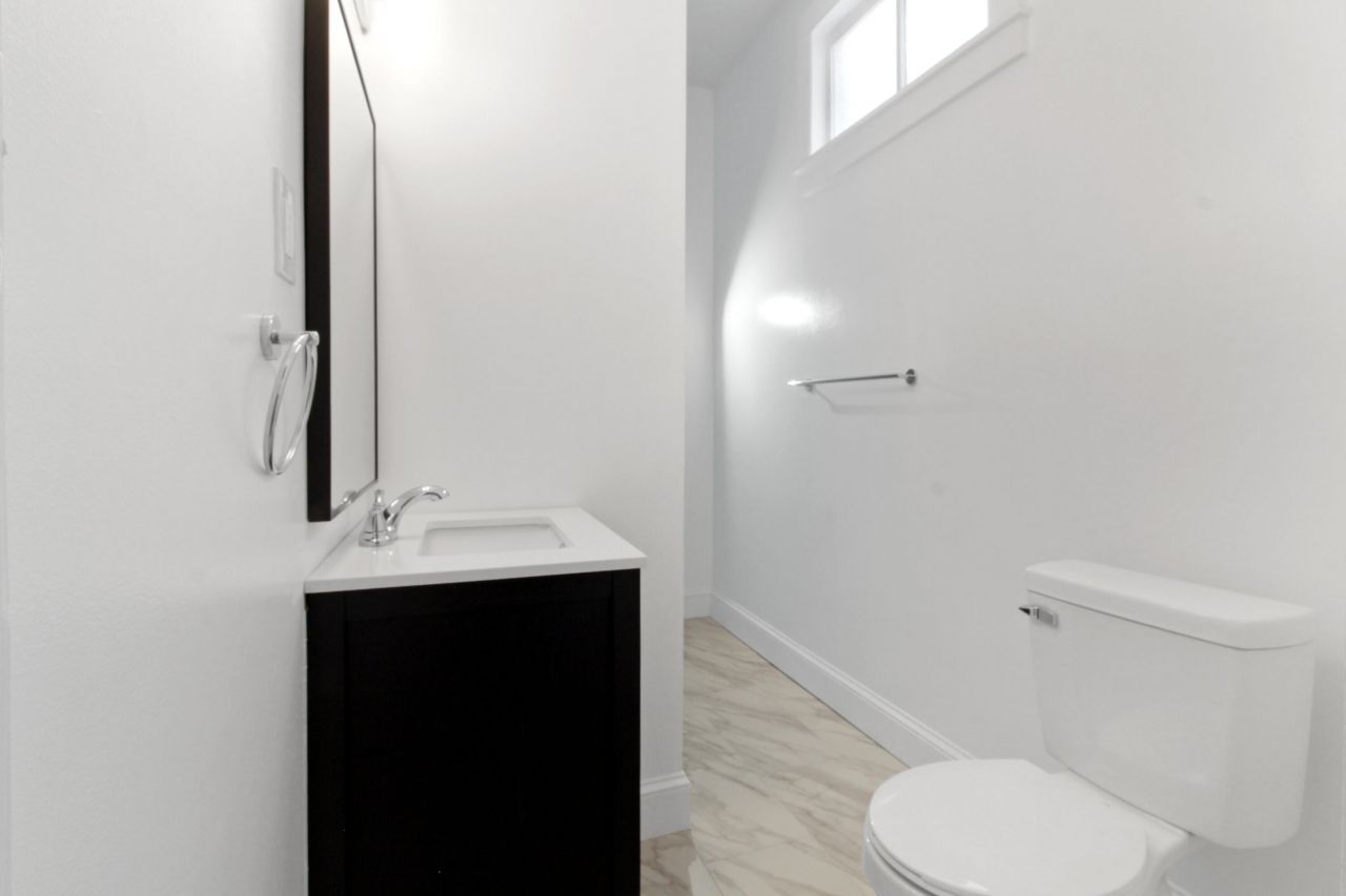 16 Moultrie Street Photo 20