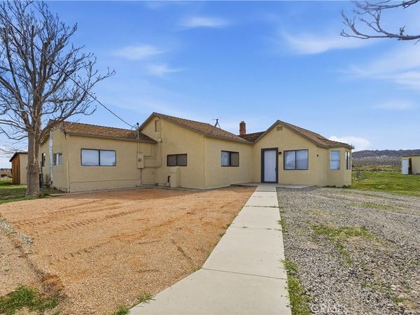 41016 150th E, Lake Los Angeles, CA 93535