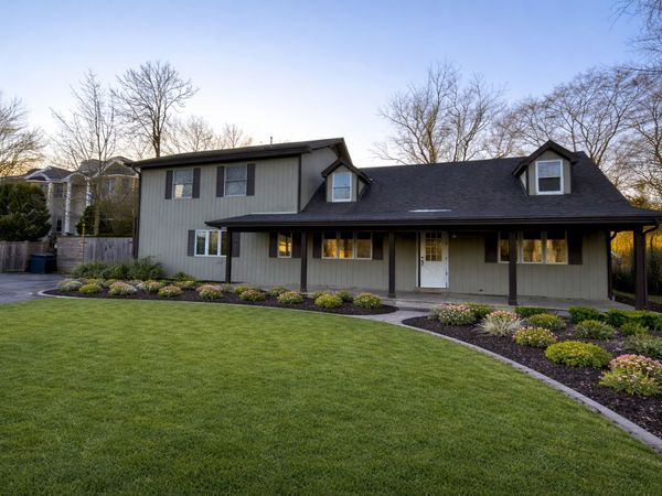 640 PFINGSTEN Road, Northbrook, IL 60062