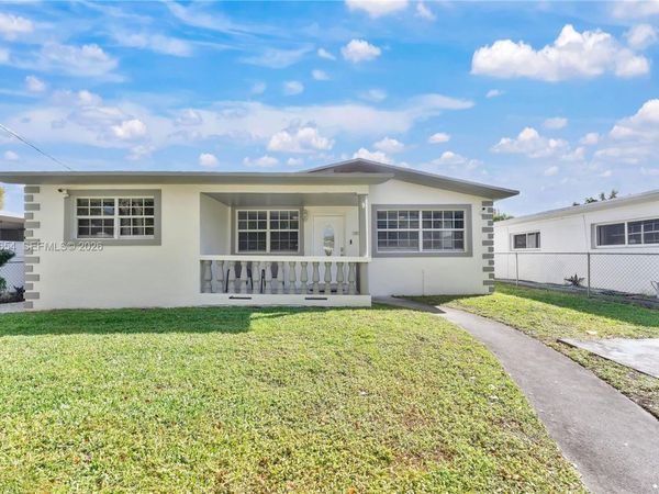 16895 NE 4th Pl , North Miami Beach, FL 33162