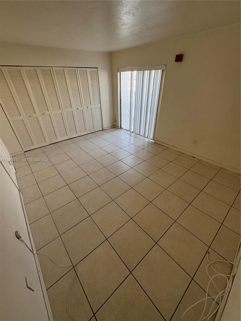 16215 NE 18th Ct, Unit 202, North Miami Beach, FL 33162 Photo