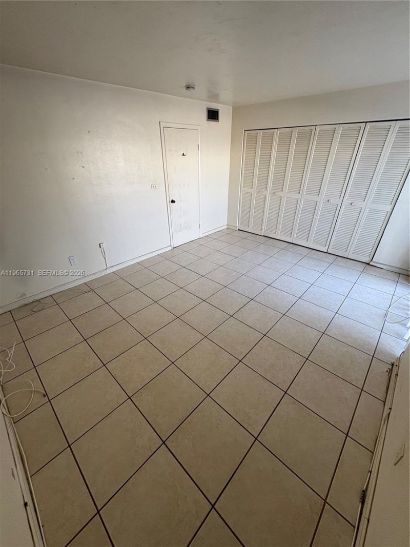 16215 NE 18th Ct, Unit 202, North Miami Beach, FL 33162 Photo