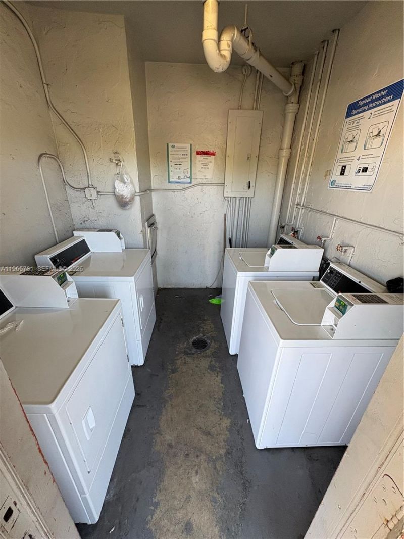 16215 NE 18th Ct, Unit 202, North Miami Beach, FL 33162 Photo