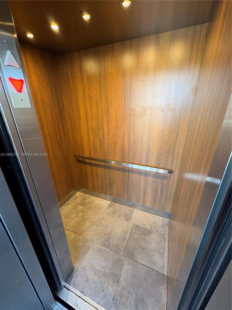 16215 NE 18th Ct, Unit 202, North Miami Beach, FL 33162 Photo