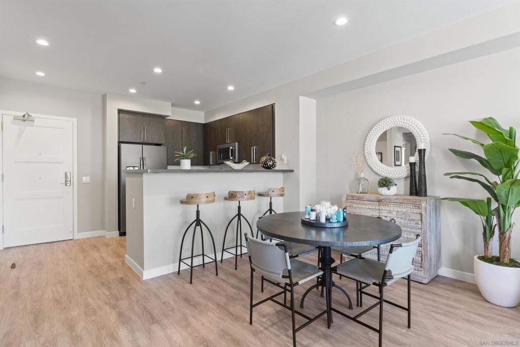 355 N Cleveland Street, Unit 405, Oceanside, CA 92054 Main Photo