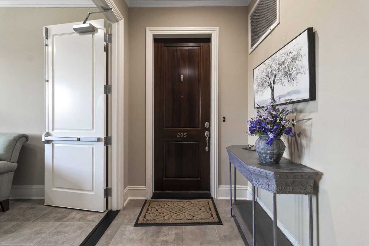 250 Island Park Drive Photo 6