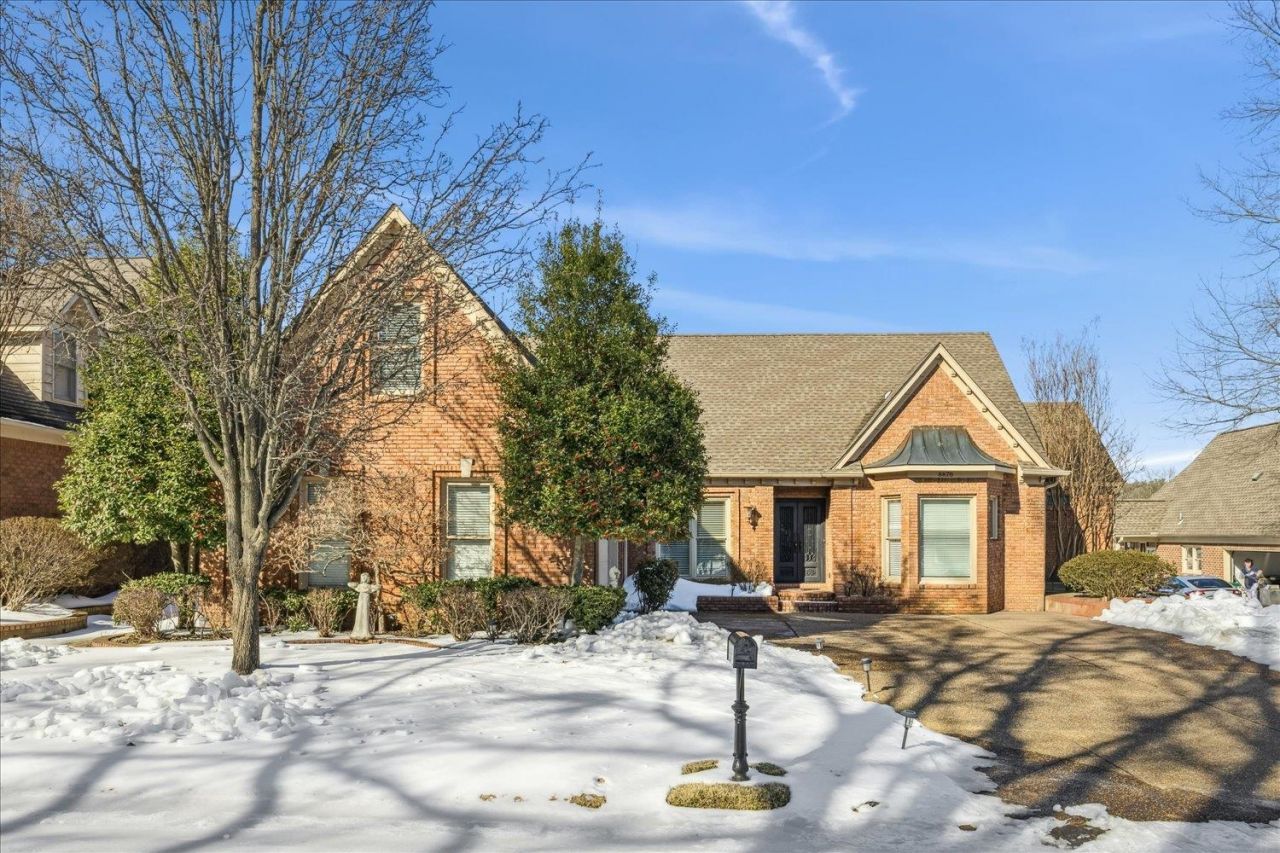 8876 Darby Dan Ln, Germantown, TN 38138 Main Photo