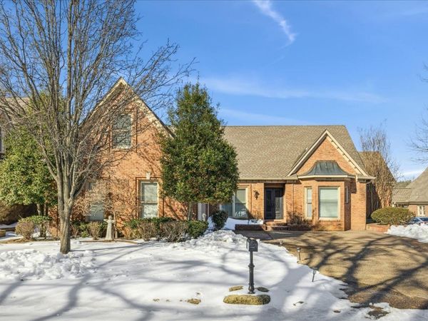 8876 DARBY DAN LN, Germantown, TN 38138