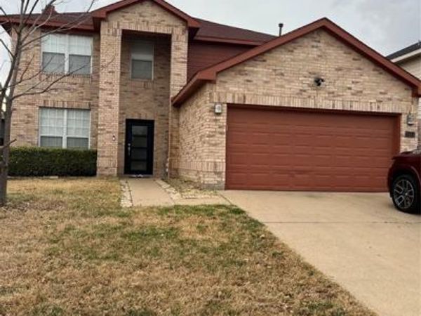 7504 Marsland Lane, Arlington, TX 76001