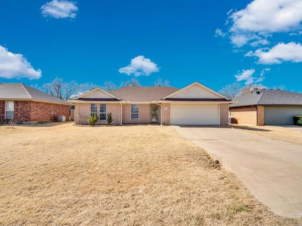 309 Vista Ridge Drive, Venus, TX 76084