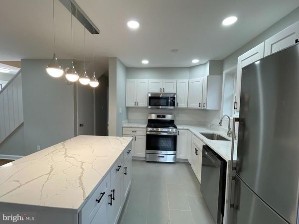 6909 40TH, UNIVERSITY PARK, MD 20782