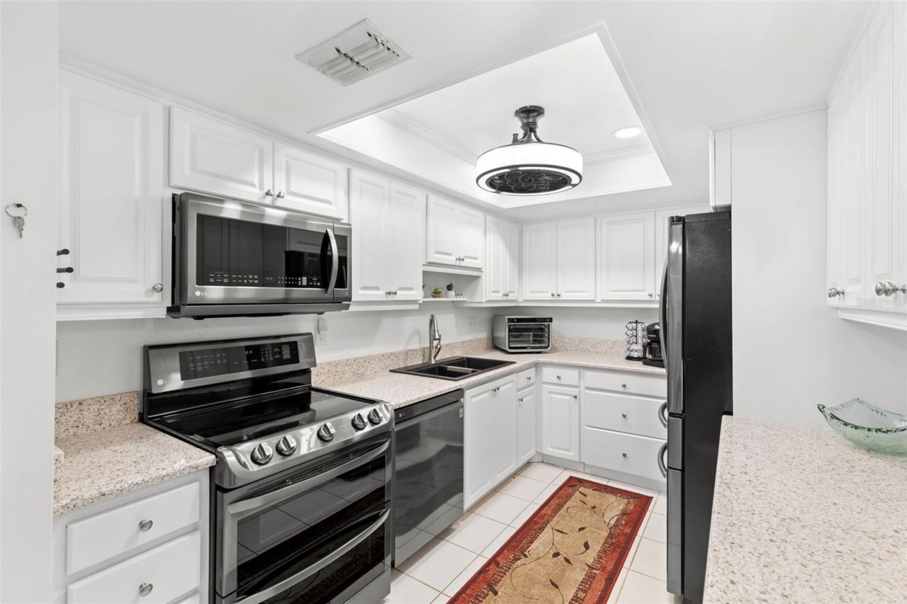 3143 37th Lane S, Unit B, Saint Petersburg, FL 33711 Photo