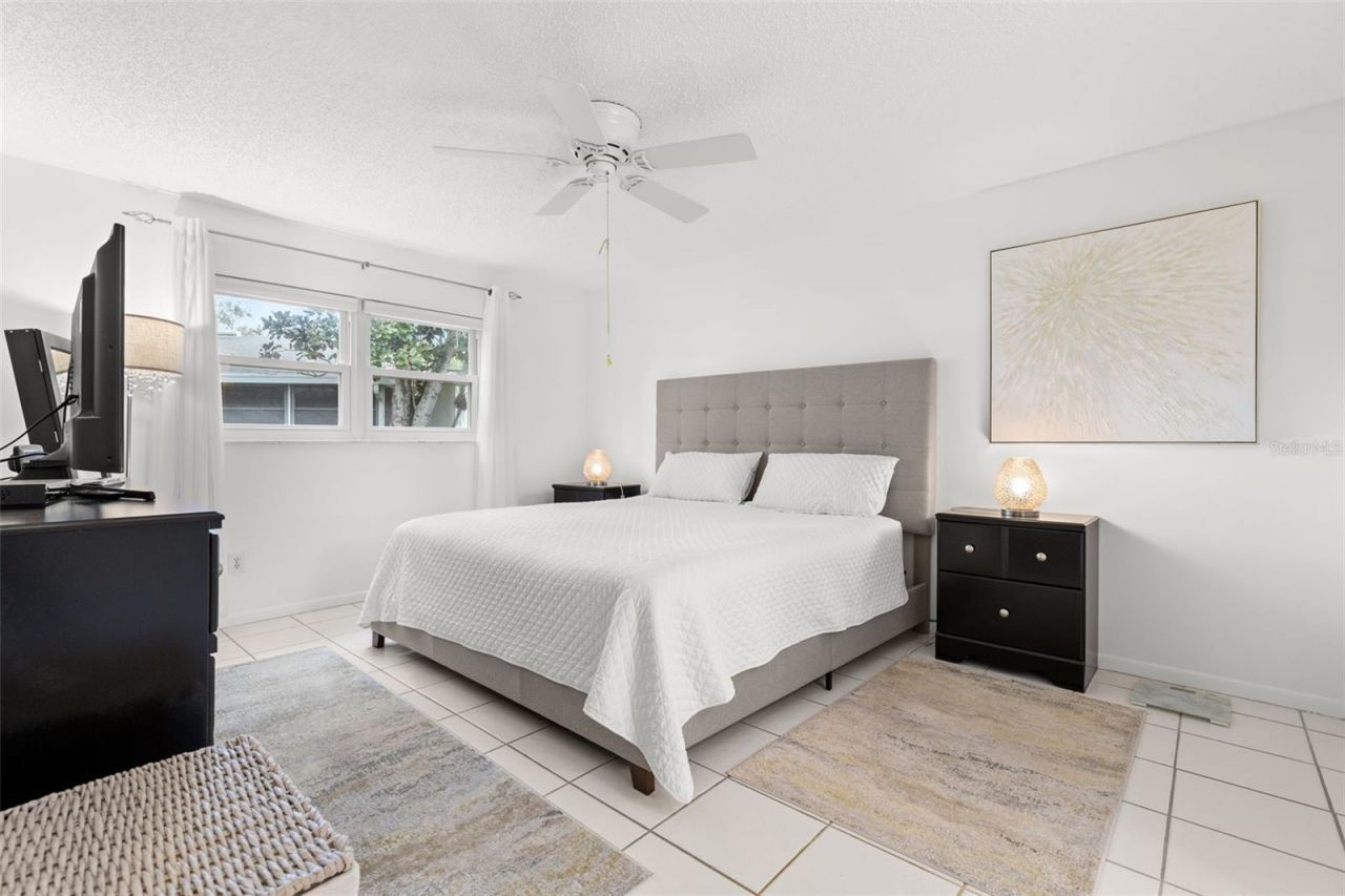 3143 37th Lane S, Unit B, Saint Petersburg, FL 33711 Photo