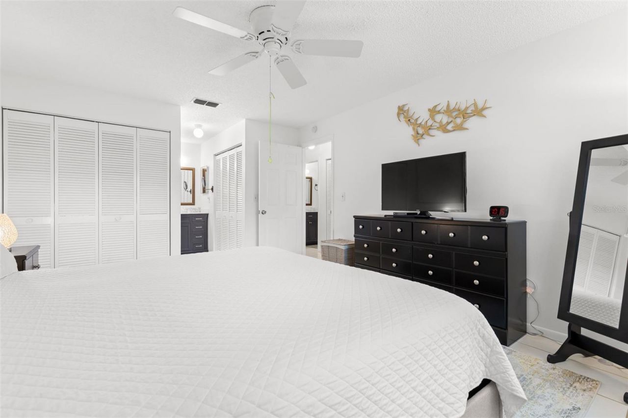 3143 37th Lane S, Unit B, Saint Petersburg, FL 33711 Photo