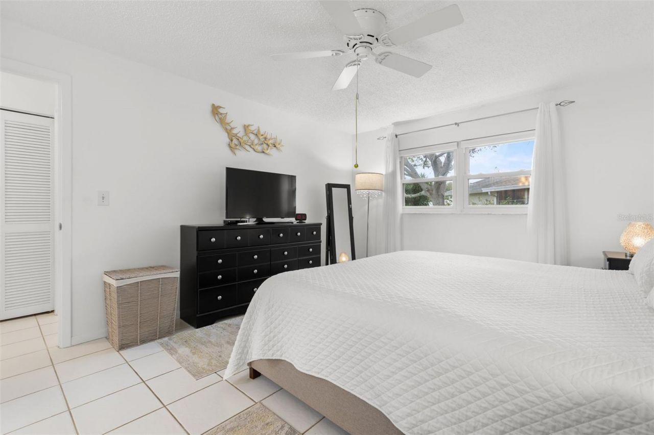 3143 37th Lane S, Unit B, Saint Petersburg, FL 33711 Photo