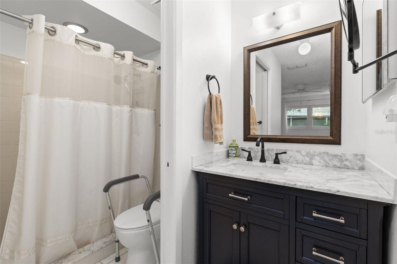 3143 37th Lane S, Unit B, Saint Petersburg, FL 33711 Photo