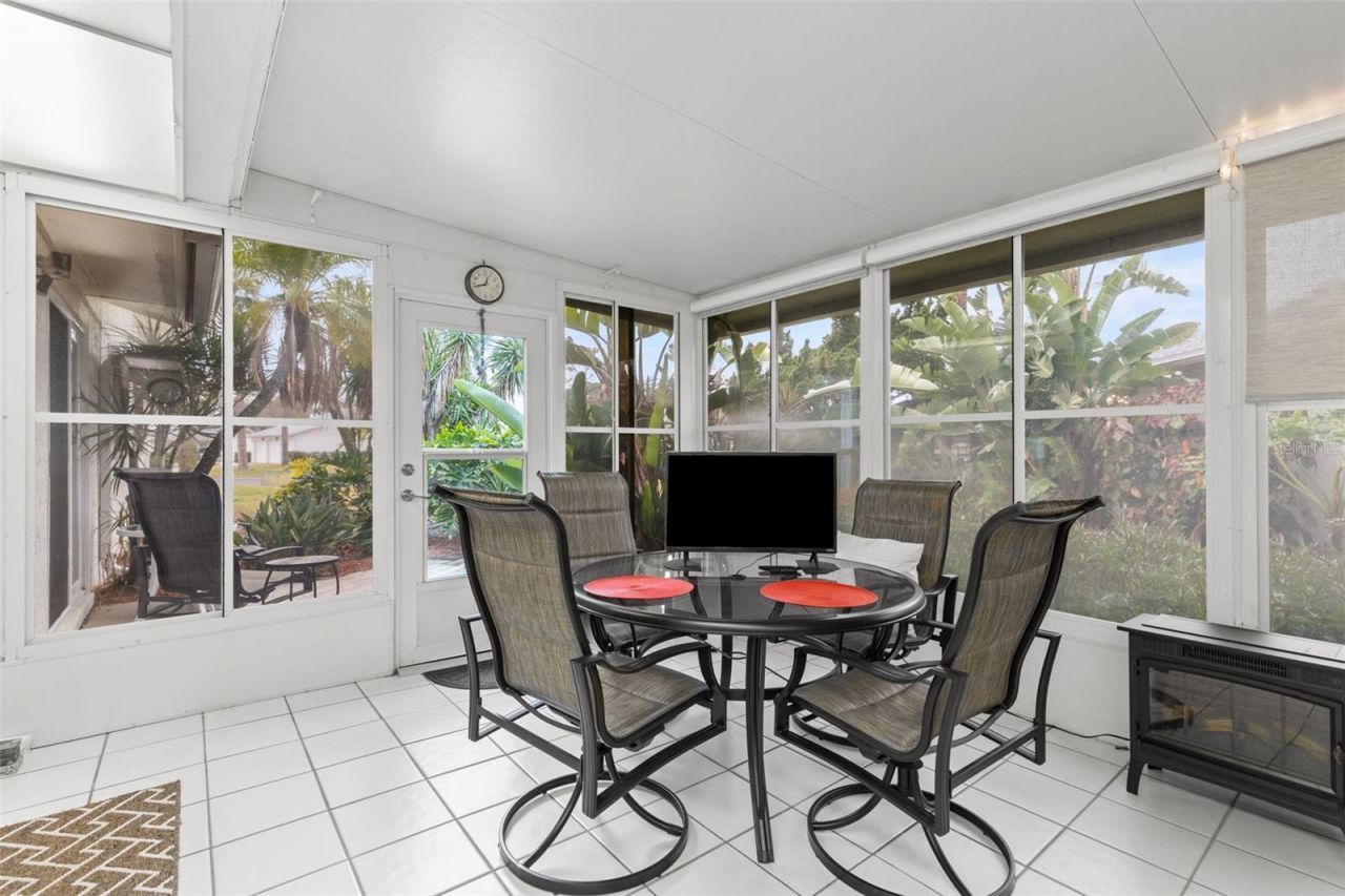 3143 37th Lane S, Unit B, Saint Petersburg, FL 33711 Photo