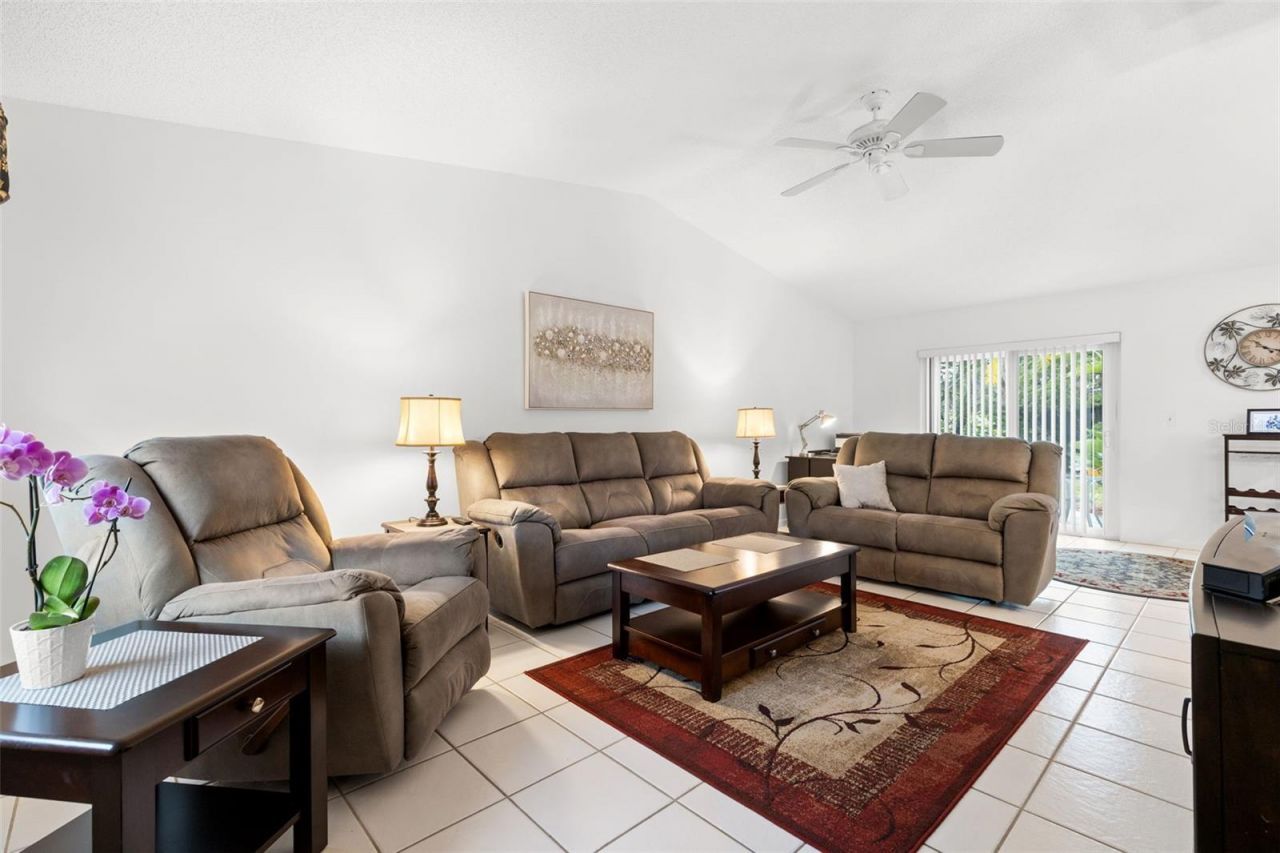 3143 37th Lane S, Unit B, Saint Petersburg, FL 33711 Photo