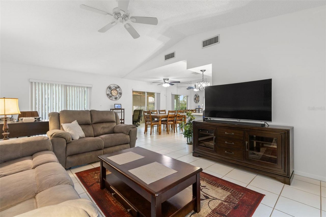 3143 37th Lane S, Unit B, Saint Petersburg, FL 33711 Photo