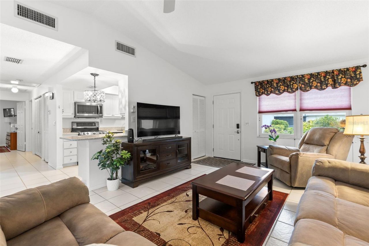 3143 37th Lane S, Unit B, Saint Petersburg, FL 33711 Photo