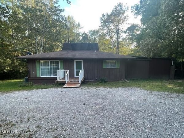 96457 W Diamondhead Drive, Diamondhead, MS 39525