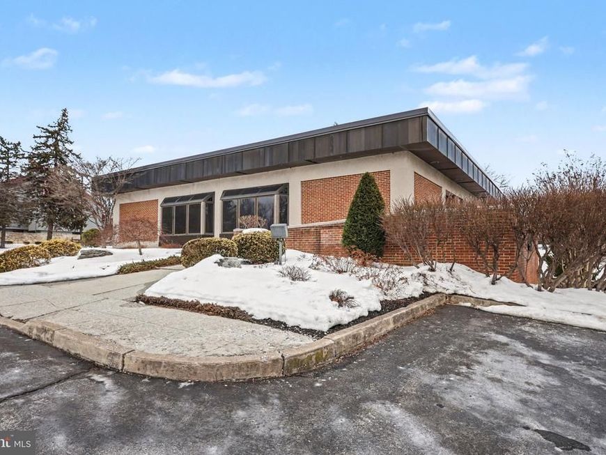 400 Nationwide Drive , Harrisburg, PA 17110 Main Photo