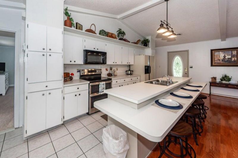 113 Grandview Court Photo 6