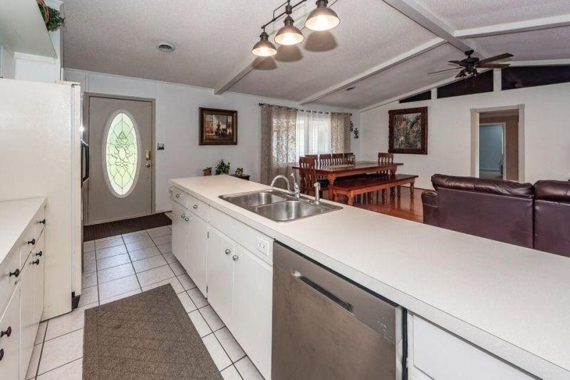 113 Grandview Court Photo 8