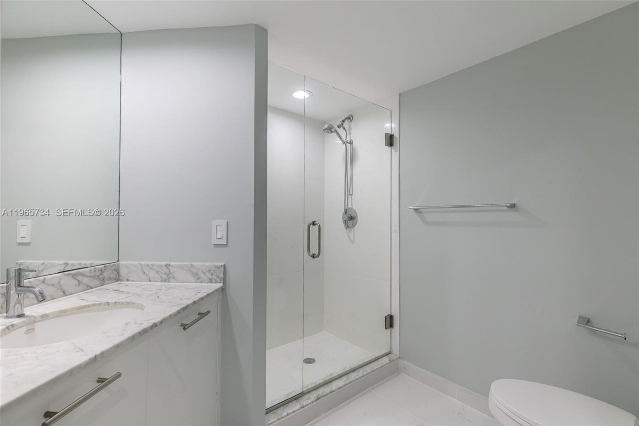 500 Brickell Ave, Unit 1801, Miami, FL 33131 Photo