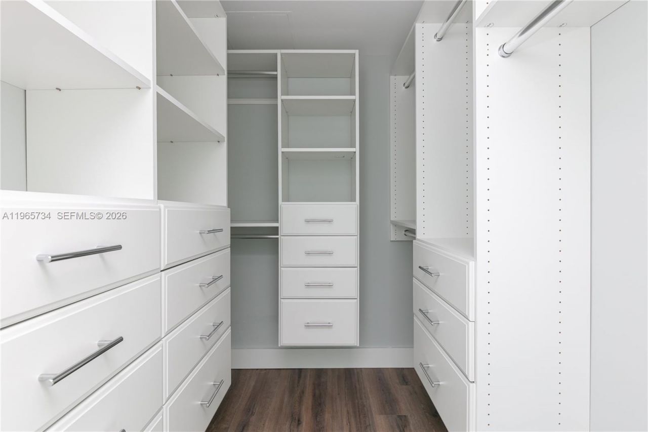 500 Brickell Ave, Unit 1801, Miami, FL 33131 Photo