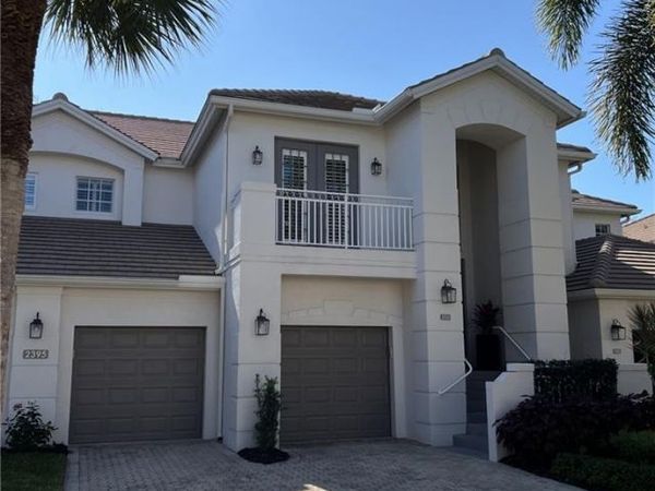 2395 Mont Claire DR, Unit 202, NAPLES, FL 34109